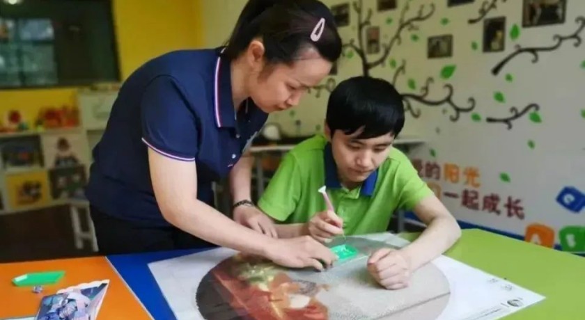 救助站的故事｜等待14年，她终于和家人团聚了